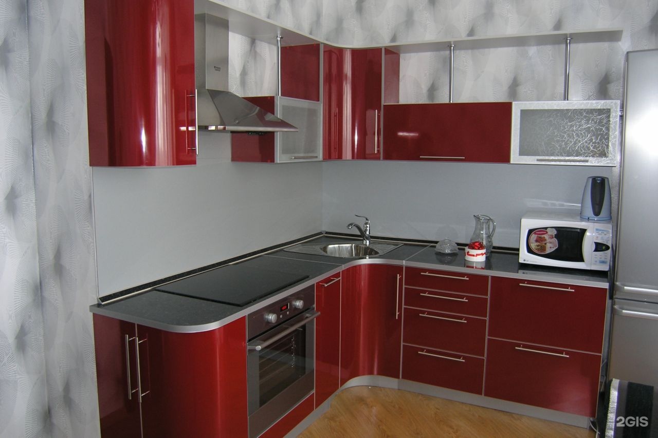 Кухонный гарнитур угловой красный