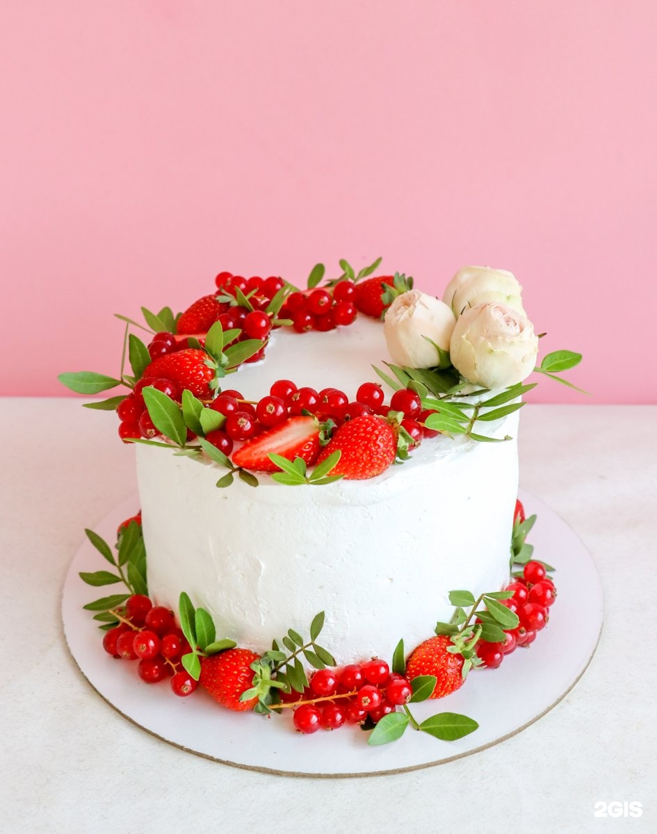 Торт одноярусный с ягодами