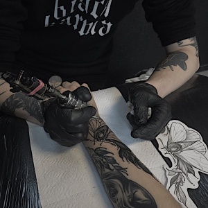 Tushy tattoo