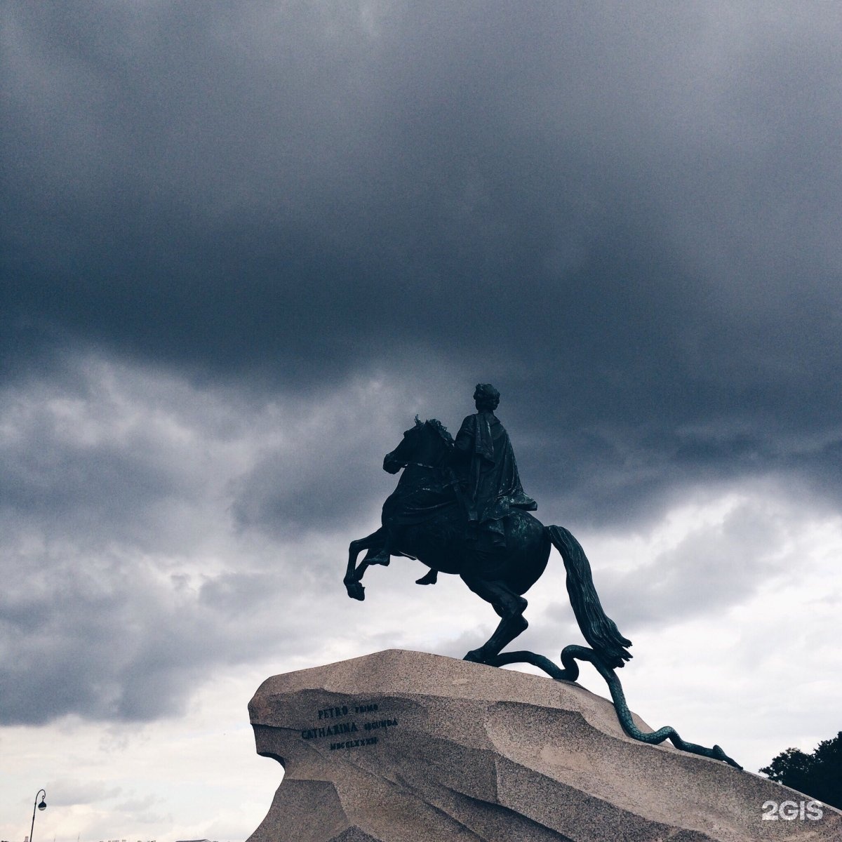 Статуя Петра Великого в Петербурге