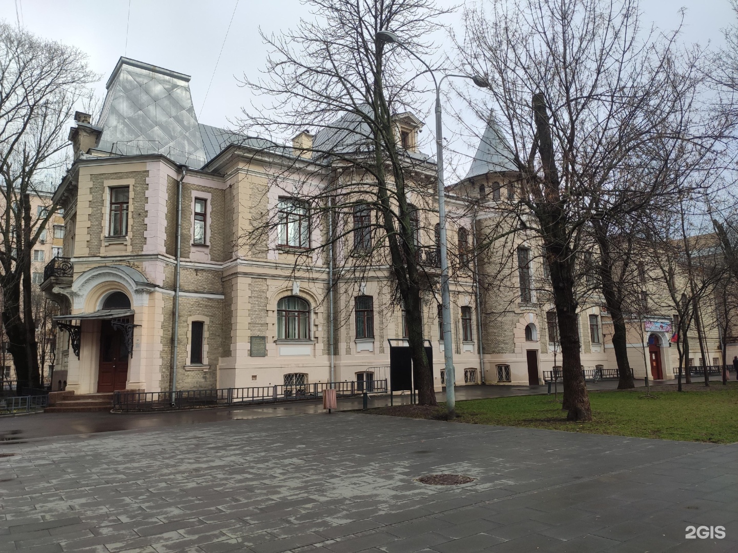 Дворец творчества на стопани. Дом детского творчества на Стопани. Огородная Слобода 20. Детский сад на Стопани.