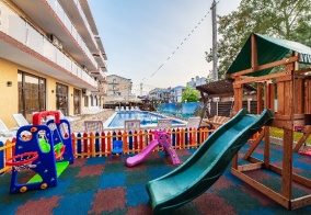 Отель Leonsia Family Hotel в Витязево