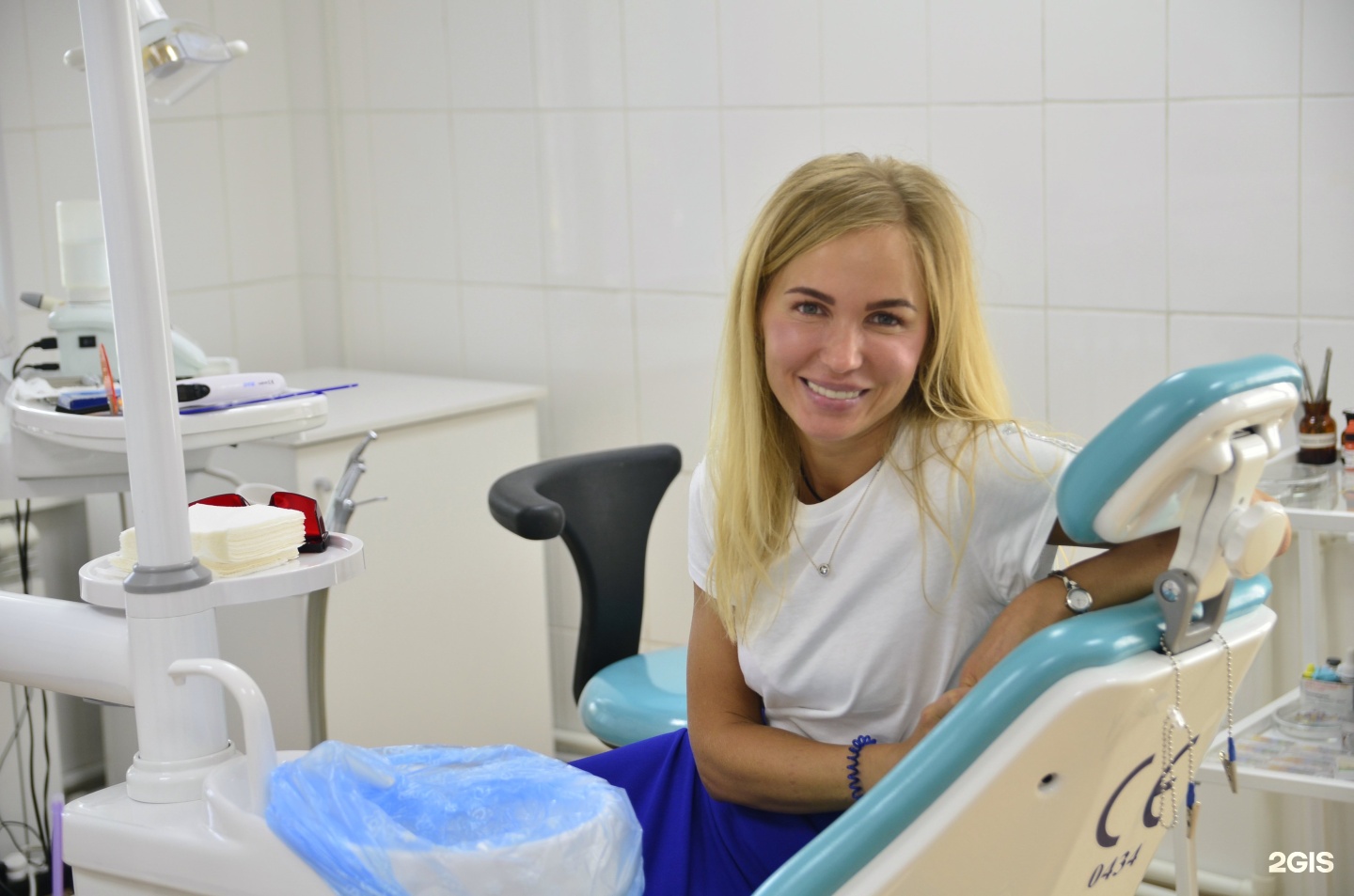 стоматология ассистент. новация бийск стоматология мухачева. ищем ассистента стоматолога. стоматология престиж барнаул. эстетика нягань стоматология.
