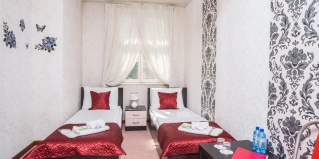 Москва: Отель Guest room сад