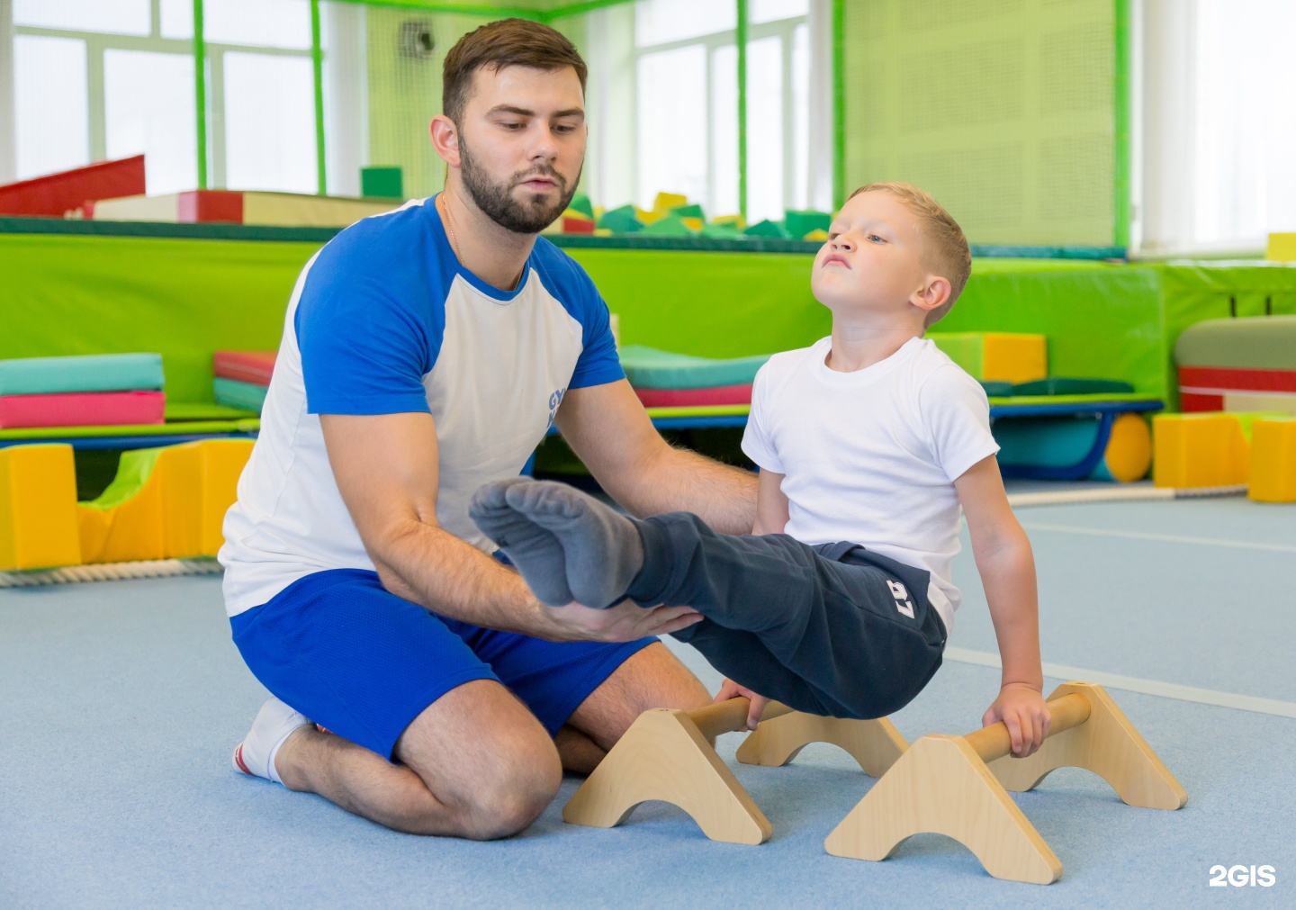 Кидс москва. Гимнастический центр для детей. Детский тренер. Gym Kids Лобаново. Профессиональный детский тренер.