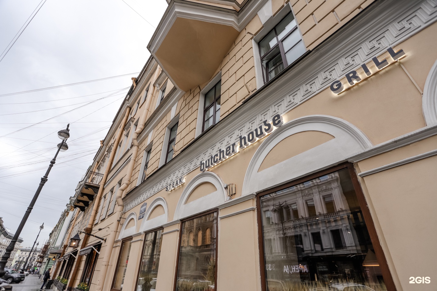 Большая морская 25 санкт петербург. Butcher Gause Санкт-Петербург. Butcher House Санкт-Петербург ресторан. Бутчер Хаус большая морская. Butcher and Banker Санкт Петербург.