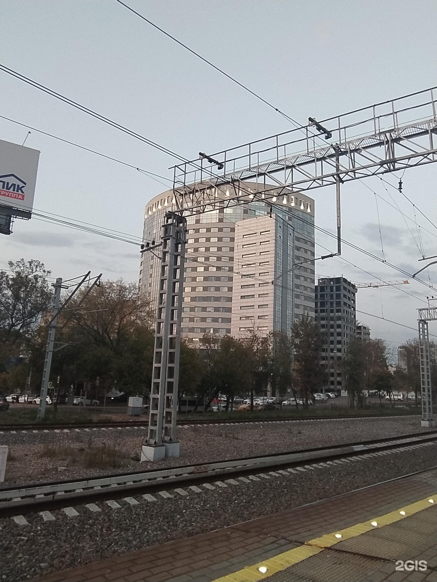 Москва франко 8. Kutuzoff Tower бизнес-центр Ивана Франко. Ивана Франко 8 Москва. Kutuzoff Tower.