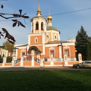 Фото от владельца Храм Живоначальной Троицы, Московское Подворье Свято-Троицкой Сергиевой Лавры