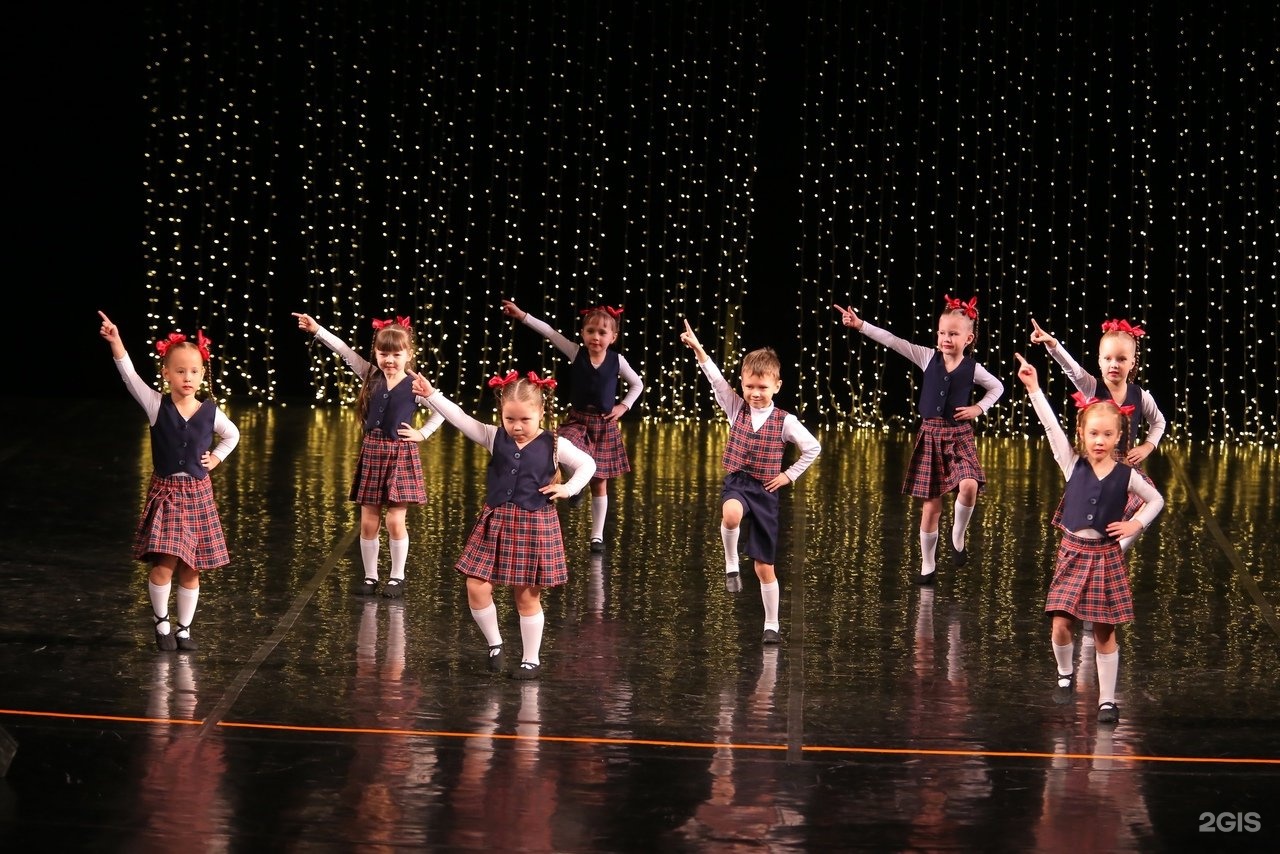 Замечательный коллектив. Танец повара город Орел группа Непоседы. Танцевальная группа Непоседы в возрасте от 10-13.
