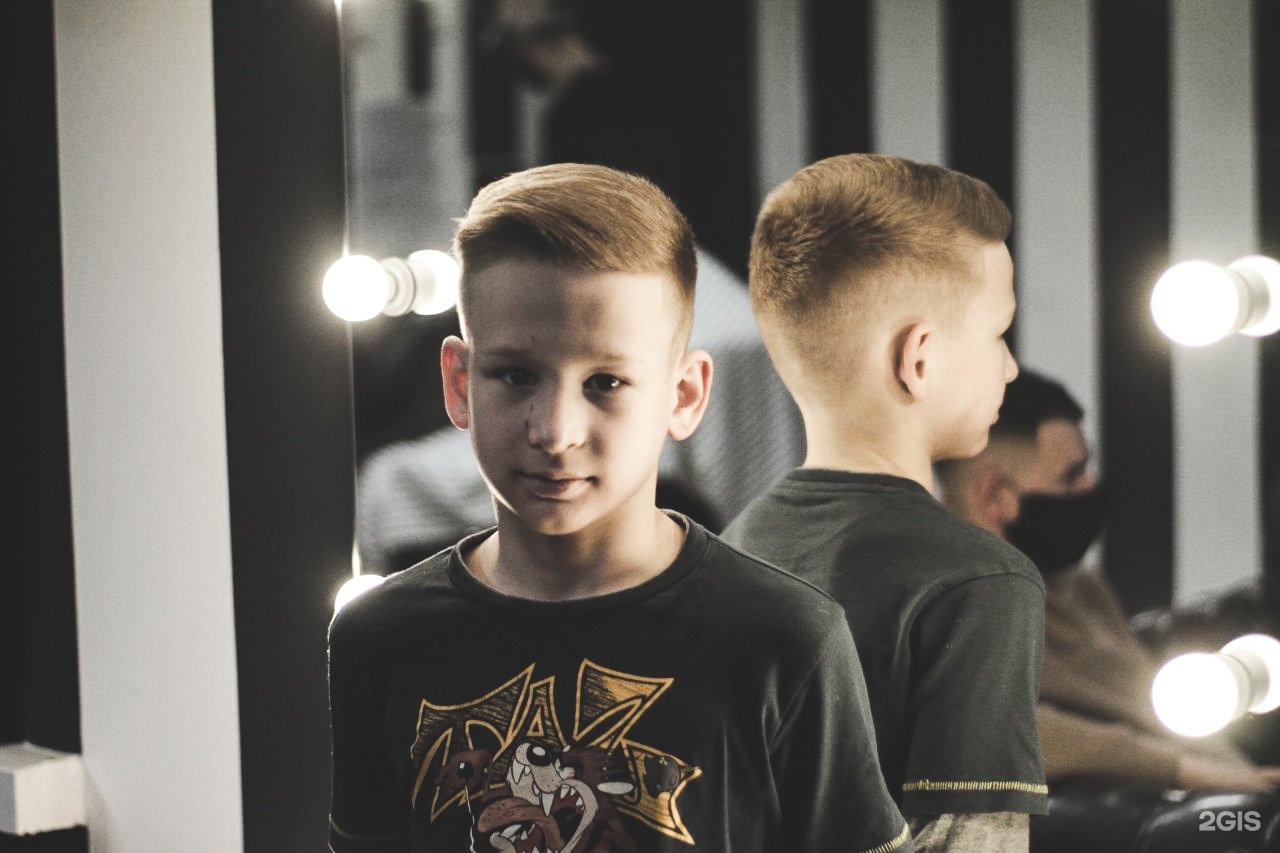 Барбермафия чистопольская 73. Курашова 20 казань барбершоп. Местный барбершоп, вологда. Чернышевского барбершоп. Барбершоп площадка казань.