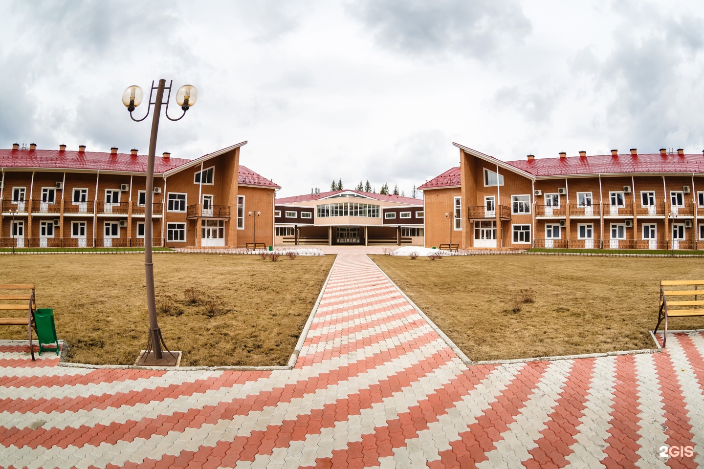 В красноярском пансионате. Пансионат Живоносный источник Маганск. Маганск пансионат. Добрый дом пансионат Красноярск официальный сайт.