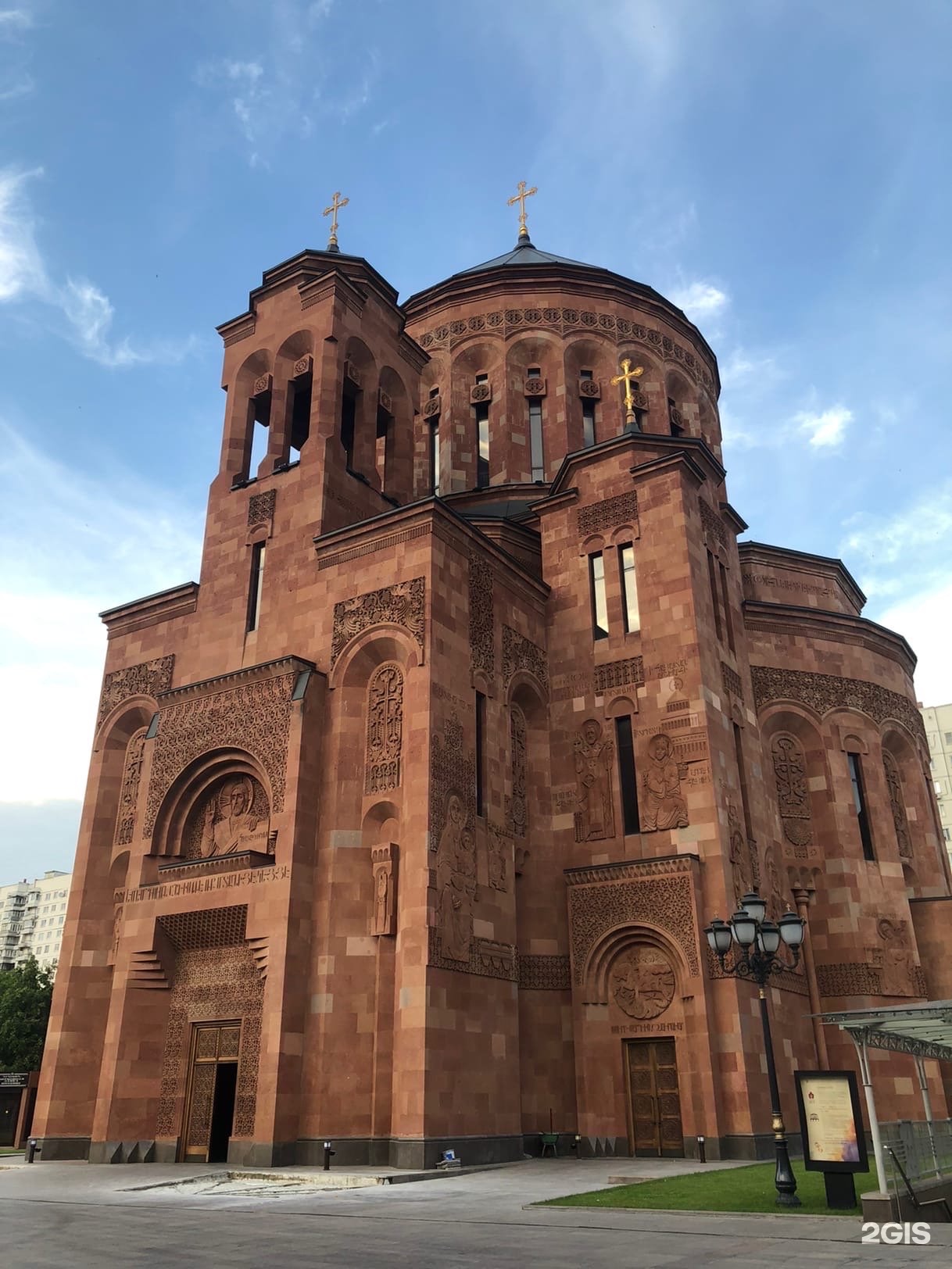 армянский церковь в москве на олимпийском