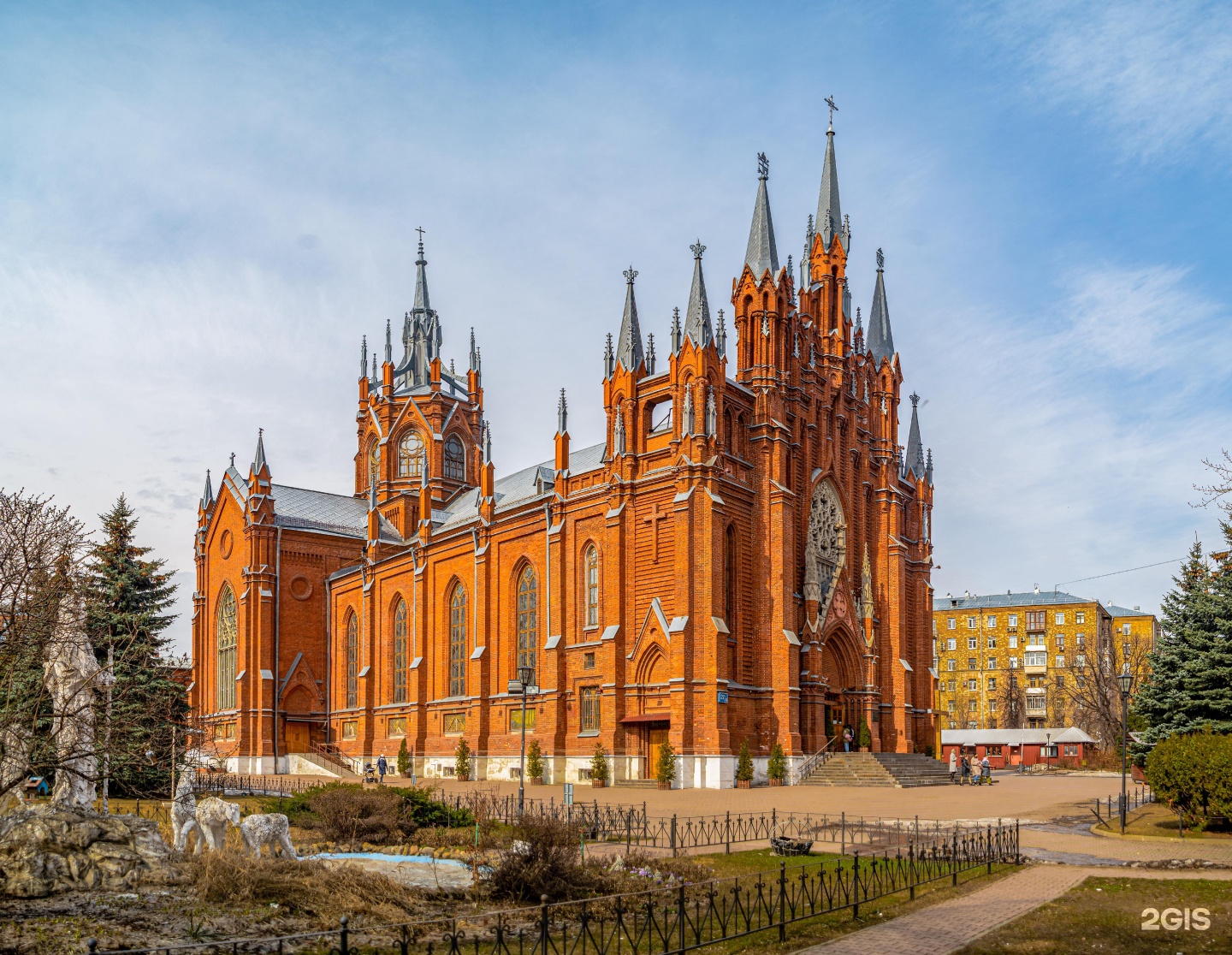 католическая церковь в москве внутри