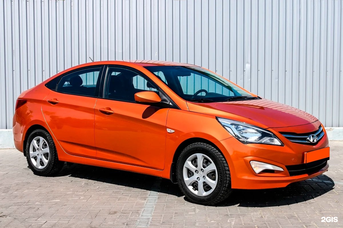 Hyundai Solaris 2015 оранжевый