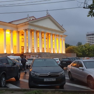 Фото от владельца Зимний театр