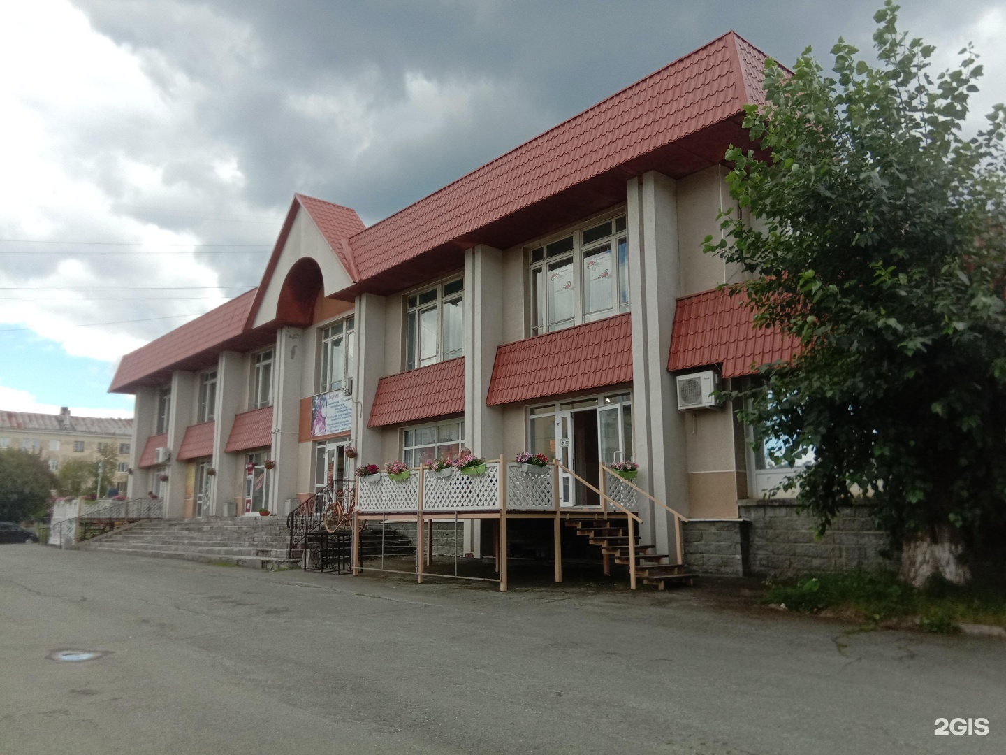 Губаха свердлова 8 б. Свердлова 8 2. Свердлова 8 2. Свердлова 8. Кафе березка свердловский.