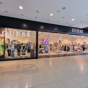 Фото от владельца Guess, брендовый бутик