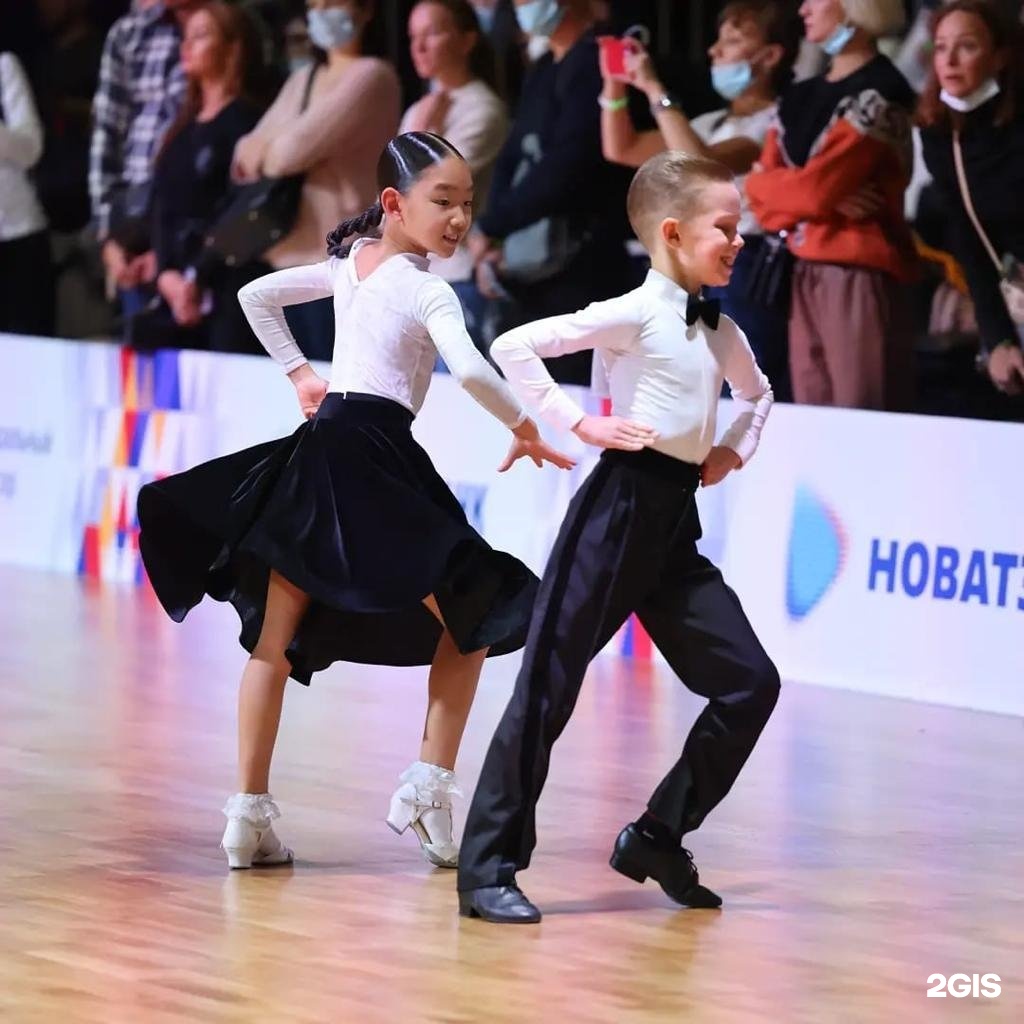 бальные танцы хабаровск. хабаровск конкурс танцев. более 500 танцоров. бальные танцы, хабаровск, клуб глоба. соревнования по танцам в хабаровске.