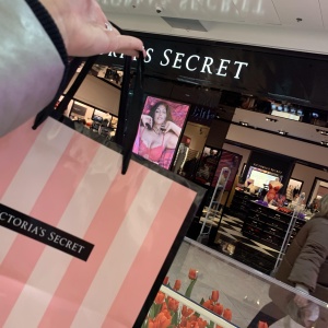 Фото от владельца Victoria`s Secret, сеть фирменных магазинов