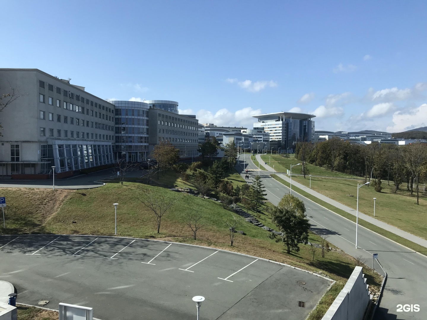 Eastern federal university. Поселок Аякс университет. ДВФУ. Дальневосточный федеральный университет фото. Far Eastern Federal University.