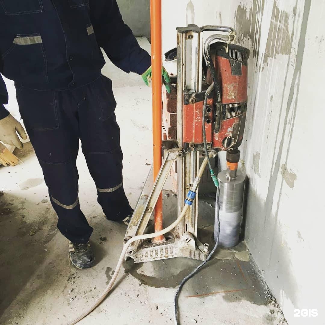 Бурение пермь. Уралбурстрой пермь. Спецмашина финская с гидро буровой. Бурение пермь. Уралбурстрой.