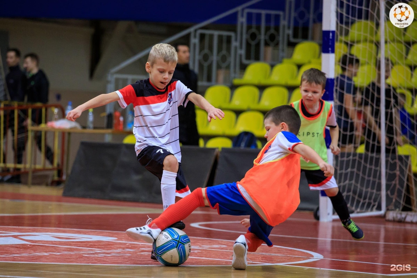 Детский футбол tornado football. Торнадо Тула. Футбольная школа Торнадо. Торнадо школе. Торнадо футбольная школа Санкт Петербург.