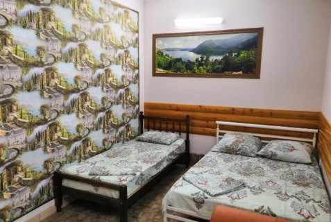 Славянск-на-Кубани: Коттедж Гостиный дворик