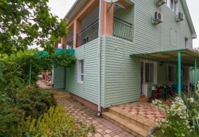 Коттедж Грин хаус в Пляхо