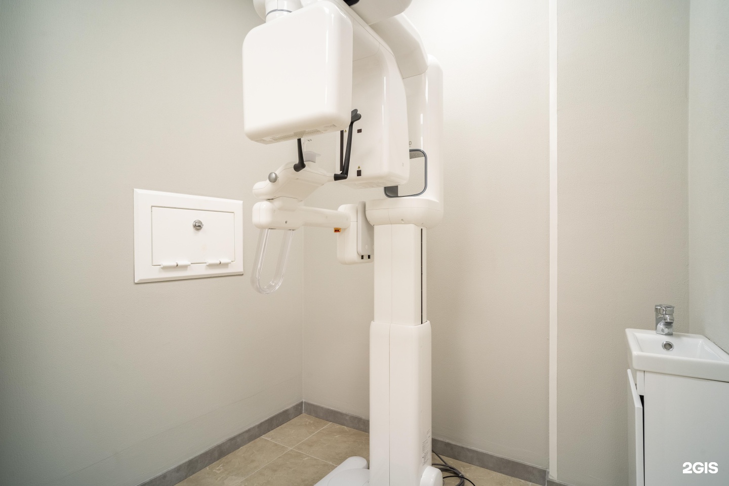 улица хлобыстова 14к1. стоматология специалист. стоматология москва. Sculpture smile ул хлобыстова 10 корп 1. немецкая стоматология в москве.