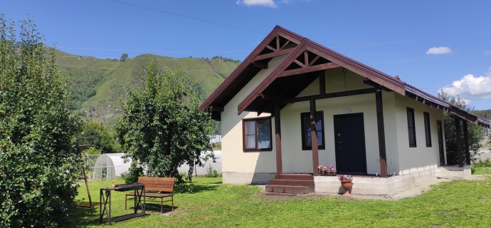 Манжерок: Коттедж House in the village