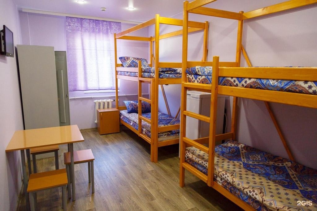 Общежития е. Общежитие. Хостел для студентов. Общага в Москве. Студенты в общежитии.