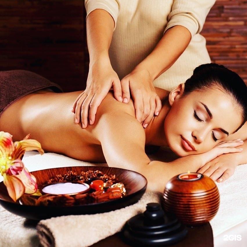 Oil massage videos. Массаж спины в спа салоне. Тайский спа. Спа красивое фото. Тайская спа программа.