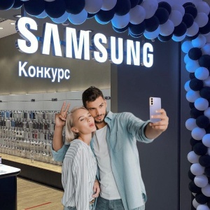 Фото от владельца Samsung, фирменный салон