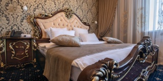 Ленинаван: Отель Full House