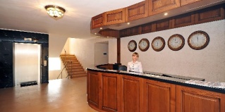 Пересыпь: Отель Замок