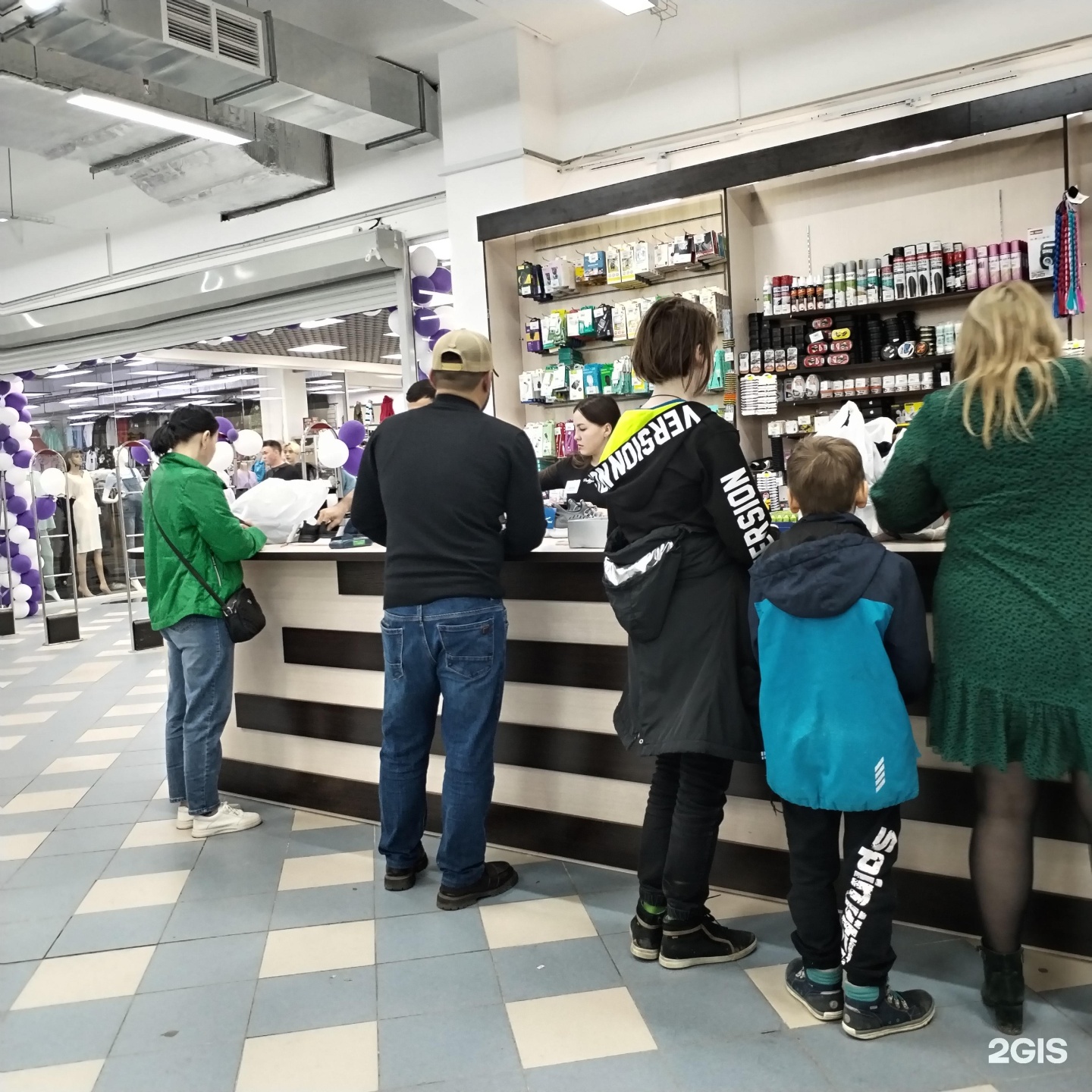 мтв центр чебоксары 1 января. магазин иджеван чебоксары. мтв-центр чебоксары магазины. что случилось в мтв центре чебоксары. мтв-центр чебоксары официальный сайт.