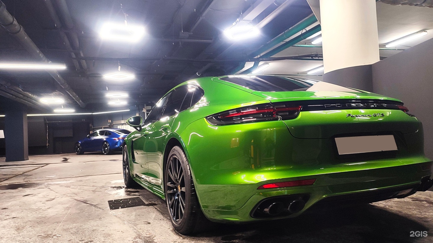 Ремонт авто фары реклама. Upgrade detailing. Upgrade detailing. Upgrade detailing. Детейлинг автомобиля девушки.