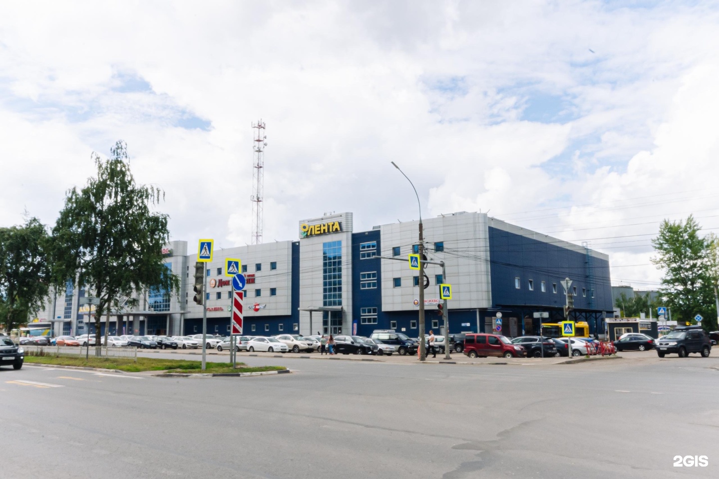 Авиаторов 98 ярославль. Проспект Авиаторов 149 Ярославль. Ярославль пр Авиаторов. Проспект Авиаторов 153 Ярославль