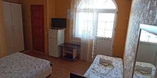 Адлер: Коттедж Робинзон