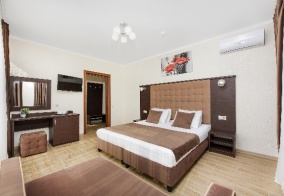 Отель Leonsia Family Hotel в Витязево