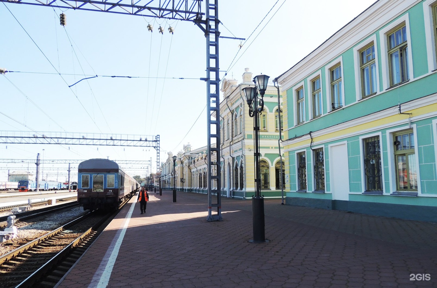 здание вокзала в иркутске