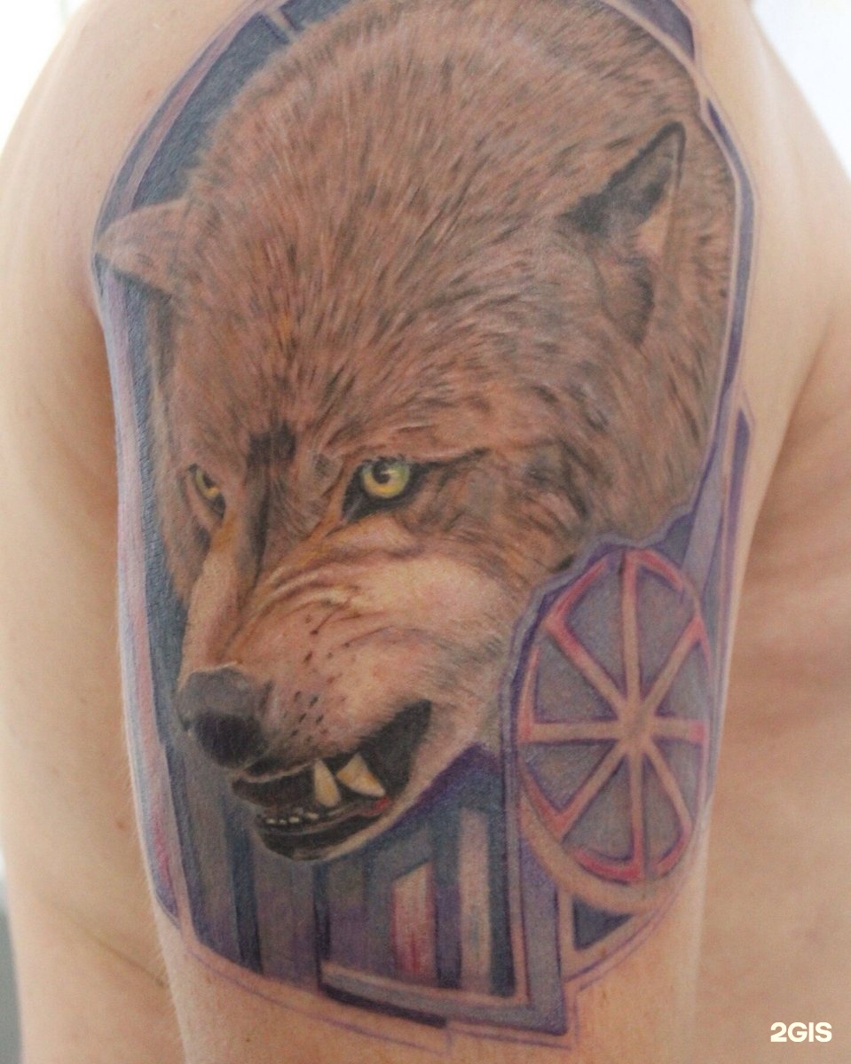 Татуировки на плечо для пацанов волк