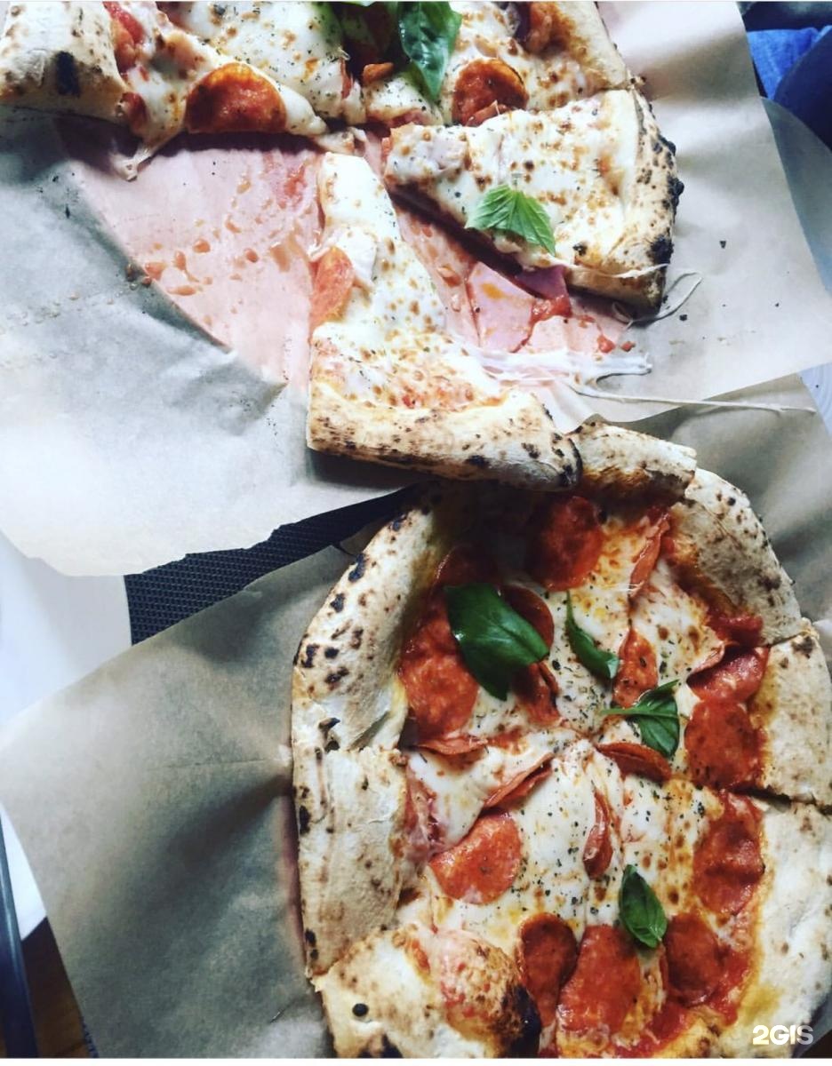 Brooklyn pizza казань. Бруклин пицца на кремлевской. Бруклин пицца Казань Кремлевская. Пиццерия Бруклин Казань. Бруклин пицца Казань.