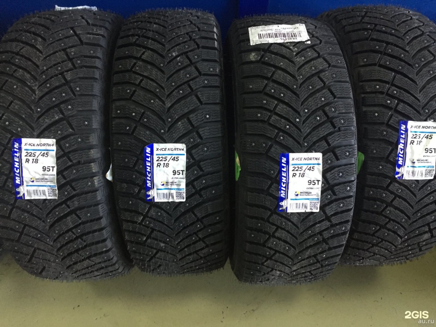 94t michelin x ice north. Michelin x-Ice North 3 245/45 r18. Michelin x-Ice North 4. Michelin x-Ice North 4 SUV. Шины Michelin x-Ice North 4 205/55 r16 94t XL.