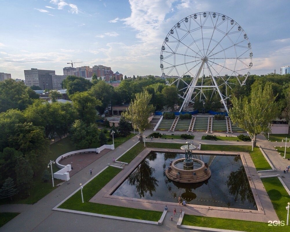 Колесо обозрения в ростове на театральной рисунок