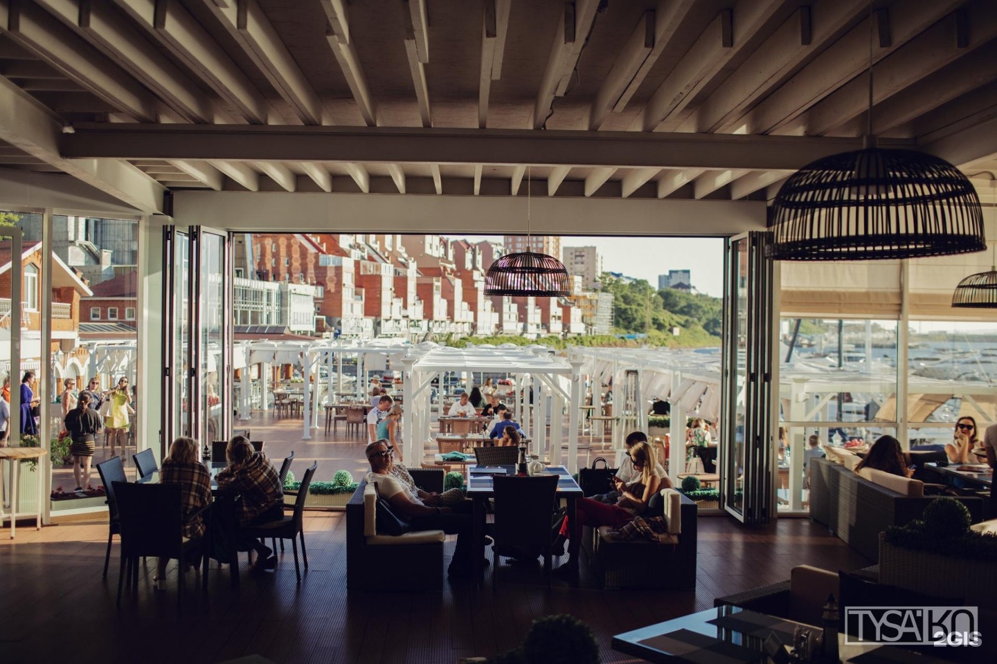 Семь футов ул лейтенанта шмидта 17а меню. Семь футов владивосток ресторан. Семь футов ул лейтенанта шмидта 17а меню. Кают компания интерьер. Кафе парус владивосток.