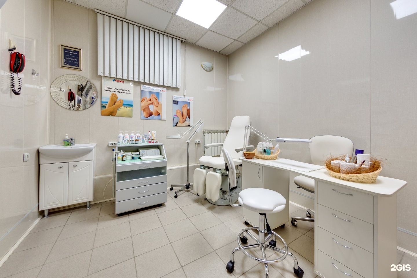 макияж больницы стандарт. центр красоты и здоровья королев фото. маршала неделина 40. можайское шоссе д. новый центр красоты.