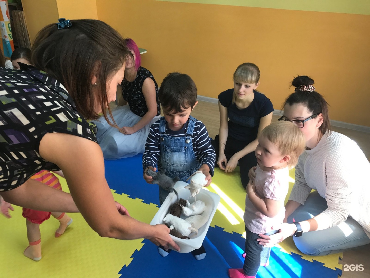 Риалебитационый детский на октябрьской. Беби академия в зеленодольске город. Улица кортунова октябрьский. Ижевск. Центр без границ волгоград.