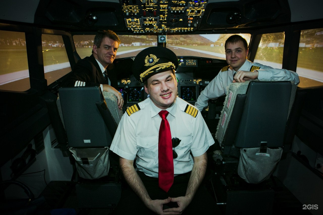 Авиатренажер ту 154. Авиатренажер в Москве Афимолл Боинг 737. Dream Aero авиатренажер Афимолл. Пилот Максим Крылов. Максим Крылов Dream Aero.