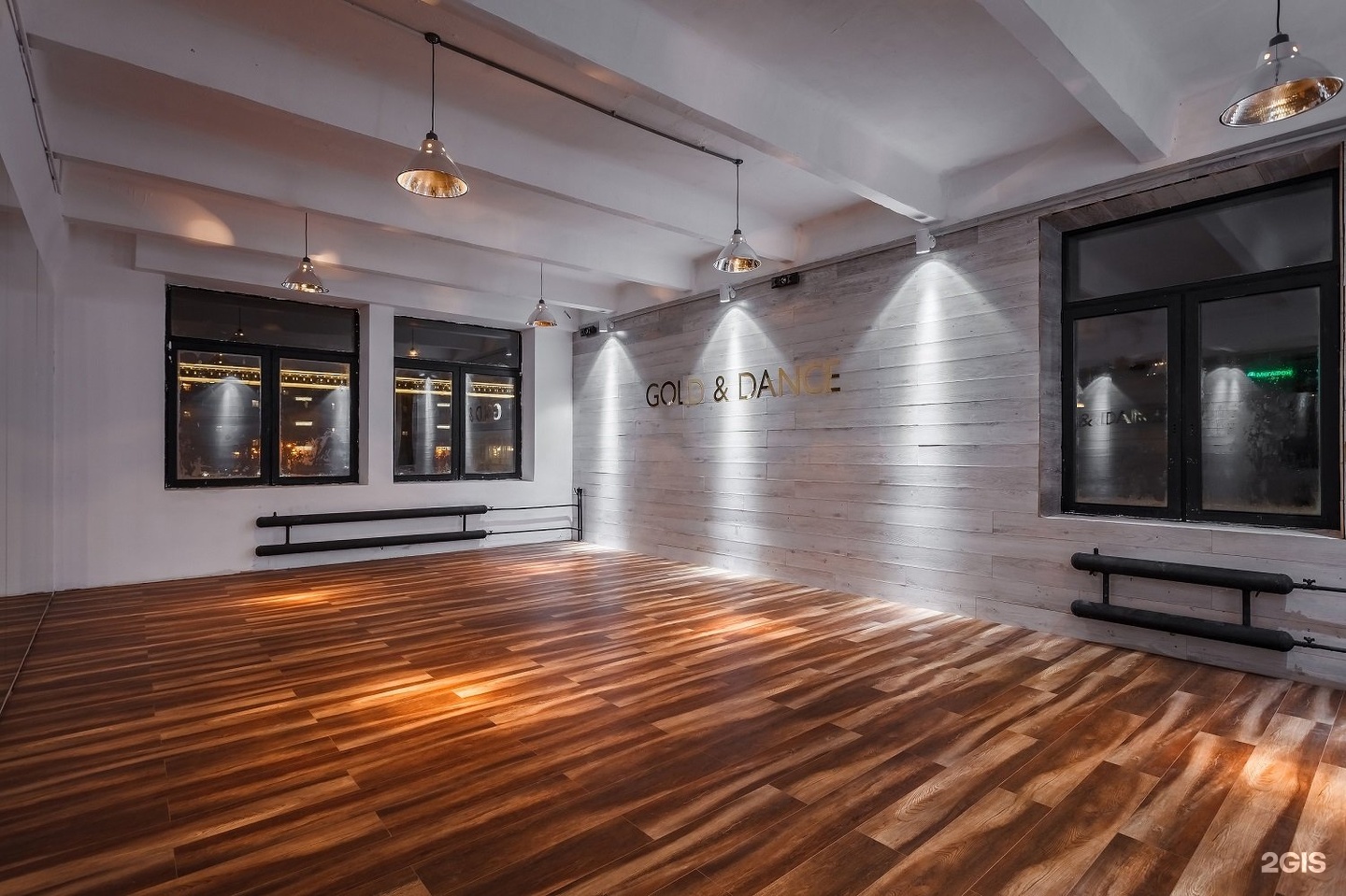 Dance кутузовский. голд дэнс новокузнецкая. Gold and dance бауманская. голден дэнс бауманская. Gold dance кутузовский 36с5.